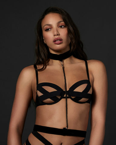 Valerie Collare e Harness