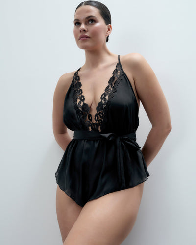 Marian Tutina in Chiffon Ricamato Nera